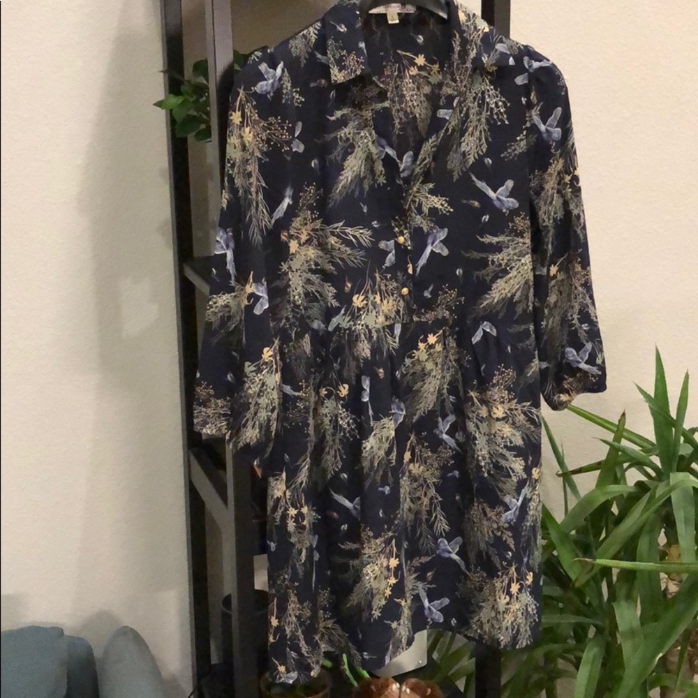 Flowy Patterned Dress with Collar